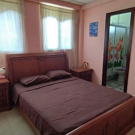 Habitaciones Confortables Con Un Ambiente Familiar Puerto Baquerizo Moreno Kültér fotó